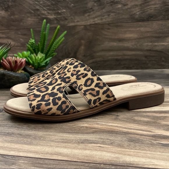 NIB Clarks Declan Flo Leopard Print Slide Sandal - Picture 8 of 11